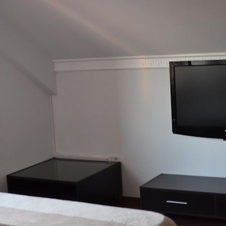 Vila Cu Trandafiri Cozy Apartments 2 Camere Bragadiru Exteriér fotografie